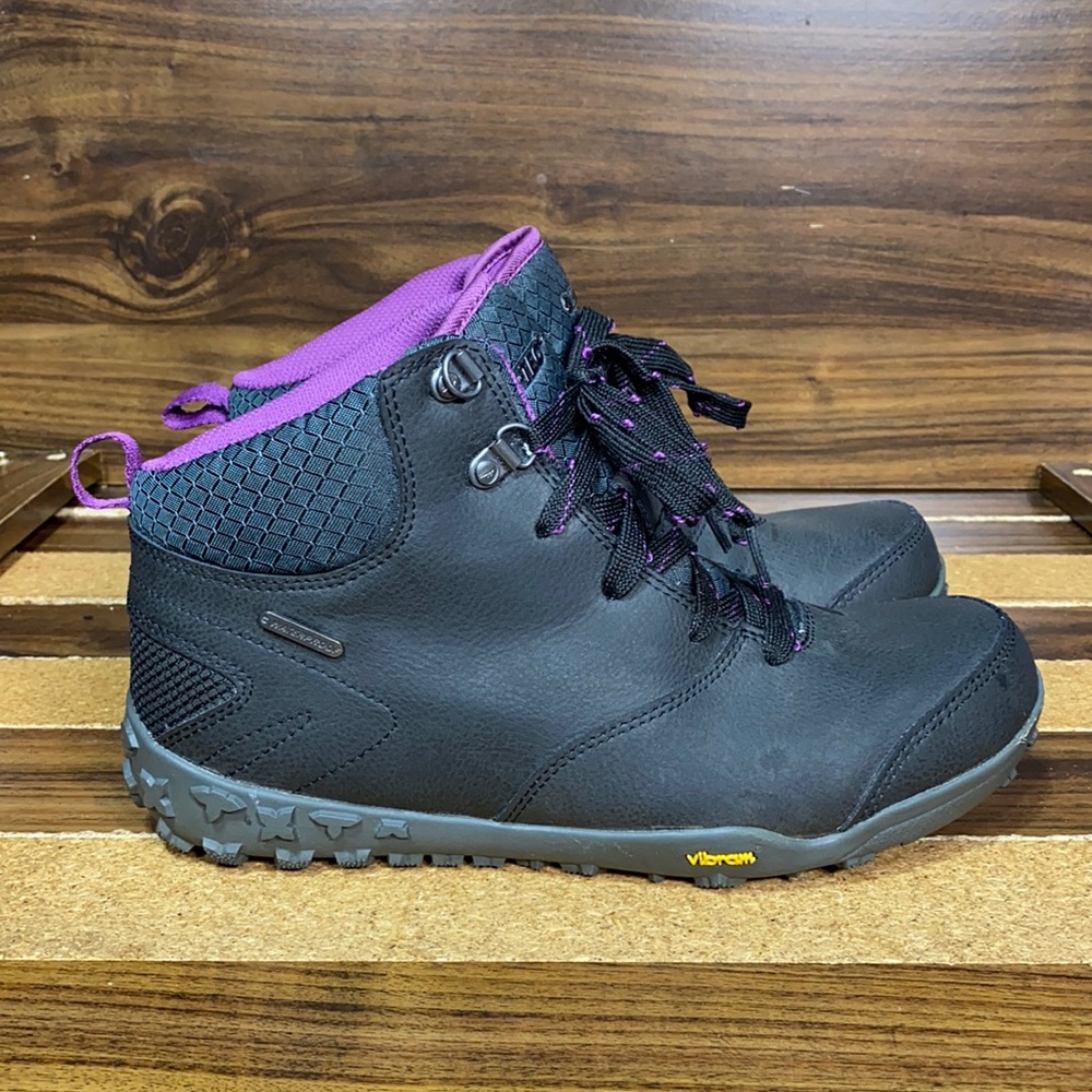 Hi-Tec Cherubino Mid Boots Vibram
